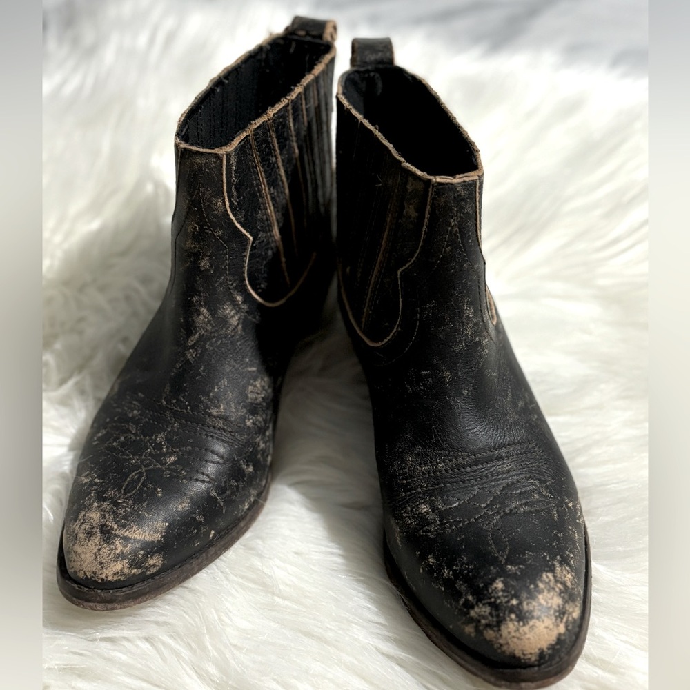 Matisse Black and Tan Ankle Boots